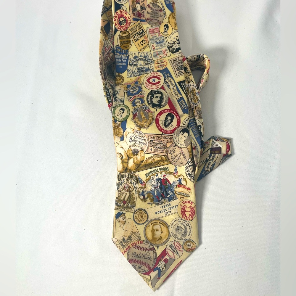 VTG Museum Artifacts Baseball Nostalgia Patterned All Silk Men's Tie